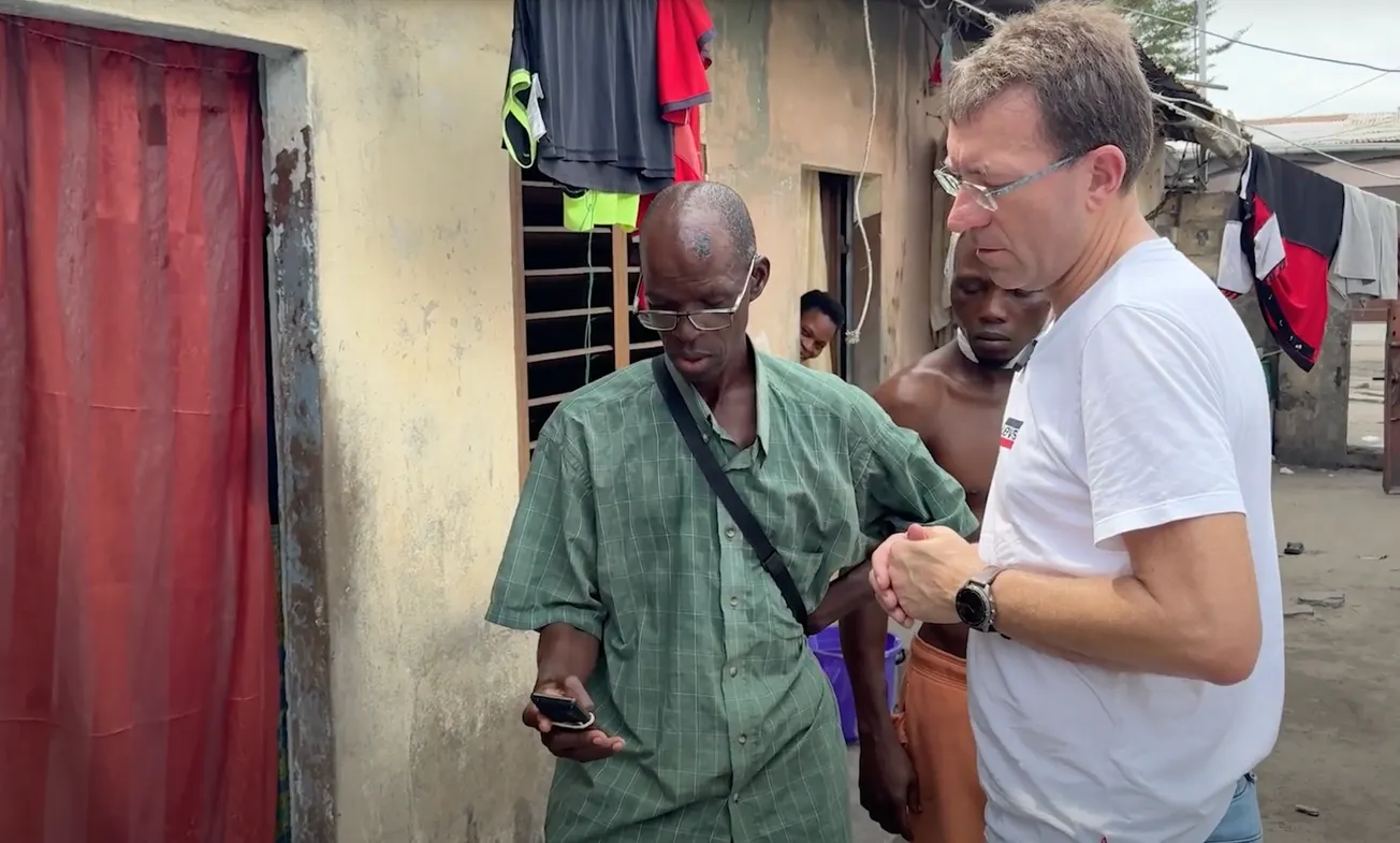 Jak žijí obyčejní lidé v zemi, kde měl prát peníze šéf Motola