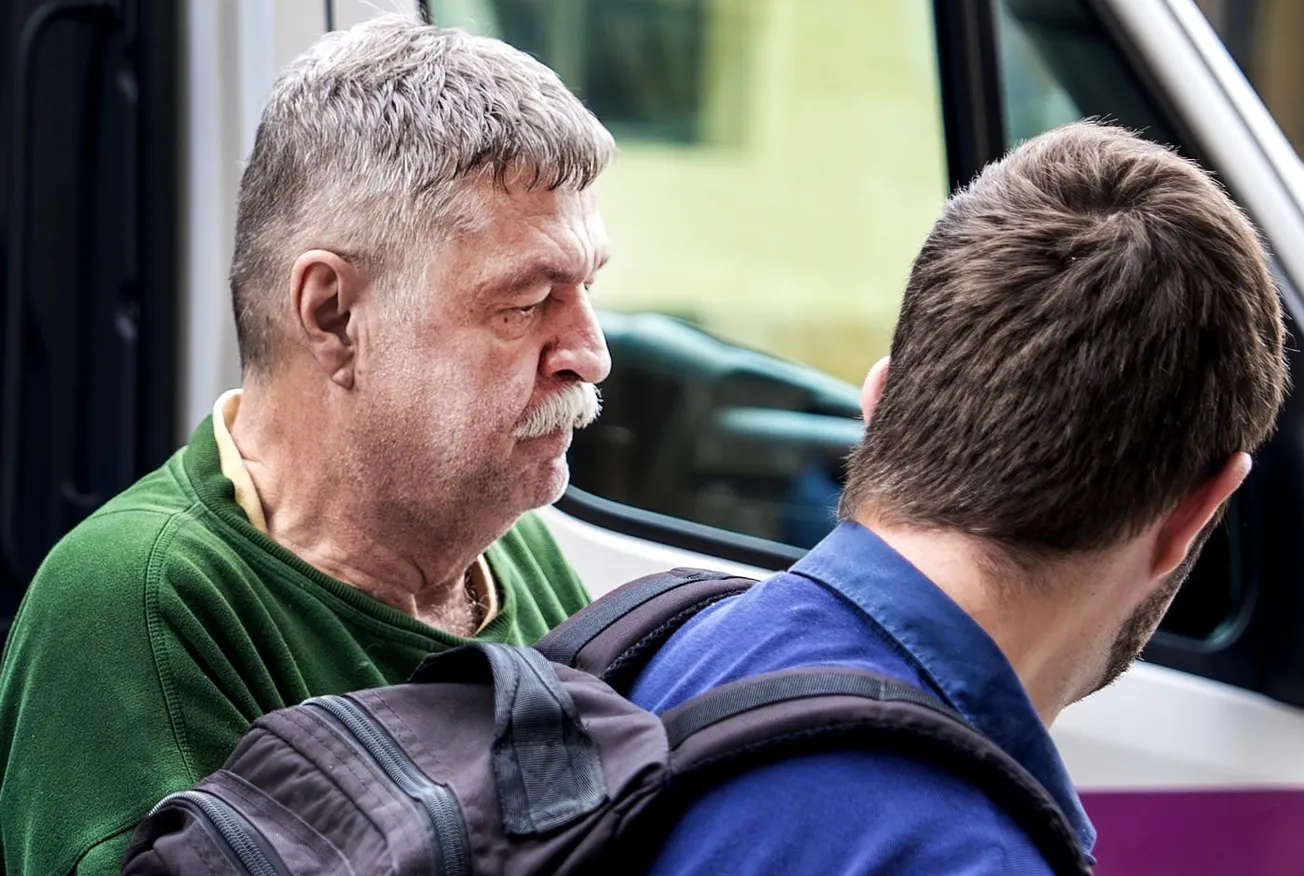 Rezignaci podepsal v den zatčení. Obvinění v kauze Motol mizí z vedení firem