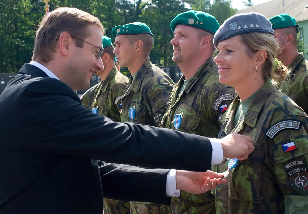 Náhlý konec Zemanova muže v čele zbrojařského kolosu