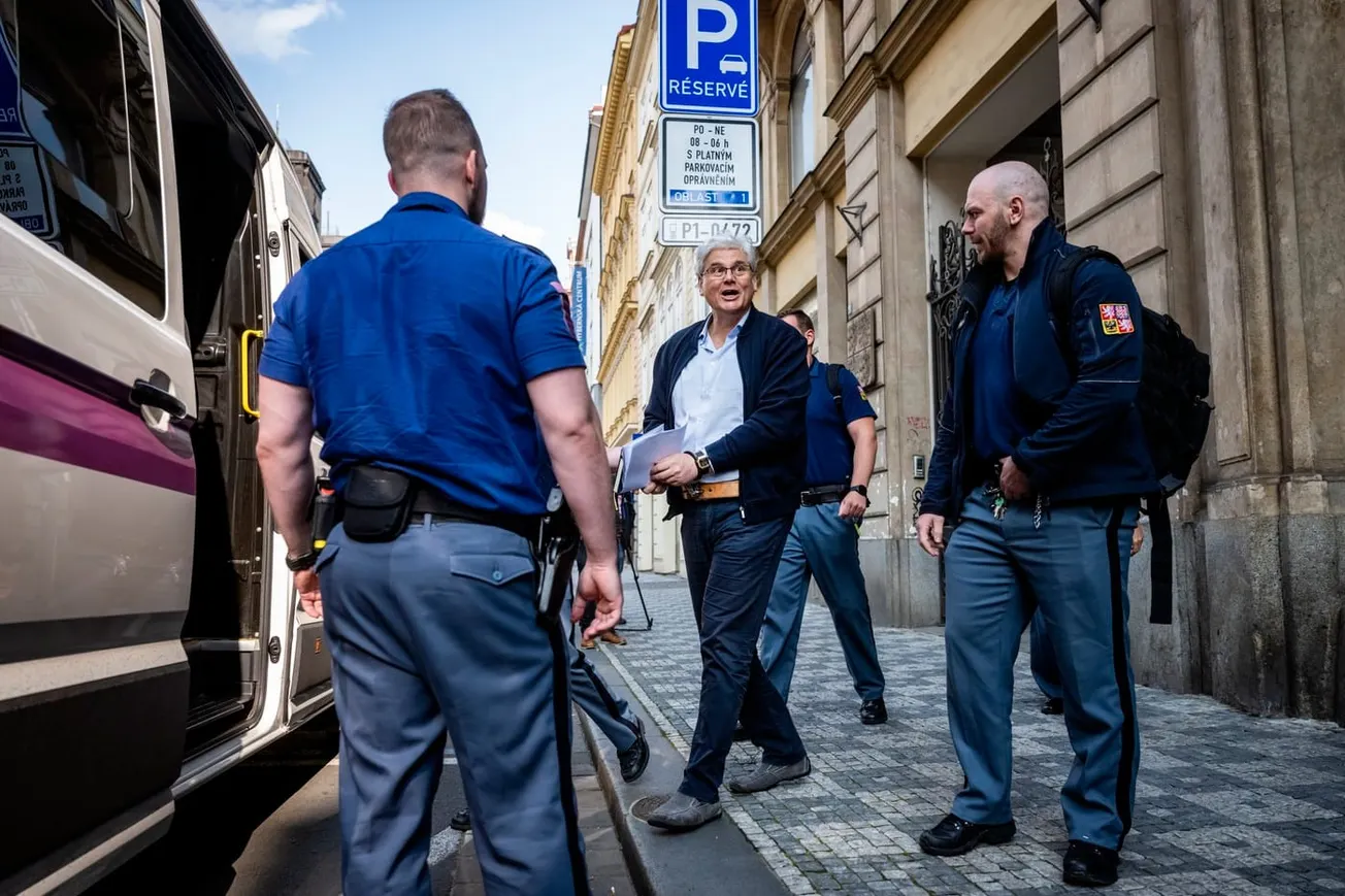 Ředitel Motola už ví, co u něj policie odposlechla