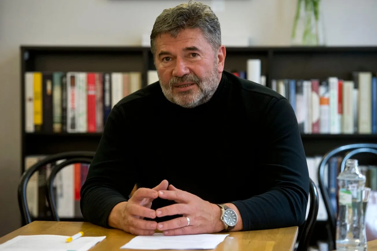 Stát zvažuje obranu v kauze Diag Human. Snaha posunout placení miliard za volby, míní advokát