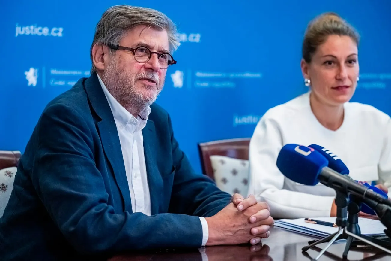 Koordinátor Uhlíř skončil jen pár hodin před setkáním se Stanjurou