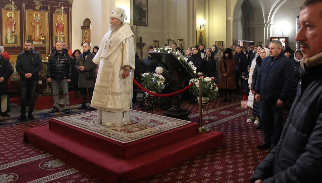 Pravoslavná církev doplatila část mezd duchovním, mohla tím porušit zákon