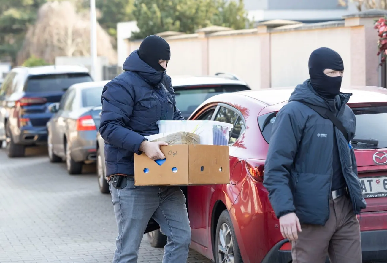 Rok od zatčení Ludvíka a spol. Pátrání po ukrytých milionech pokračuje