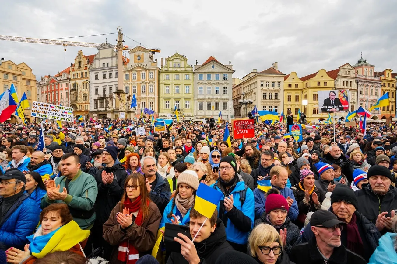 Zneužívají dávky a berou Čechům práci? Jaká je pravda o Ukrajincích