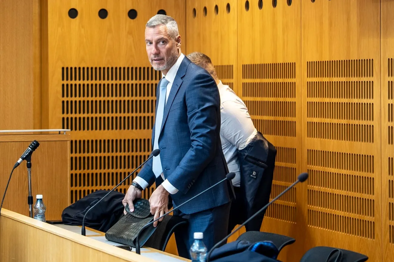 Před soud v Dozimetru míří muž, který měl podle svědectví vybírat peníze pro TOP 09