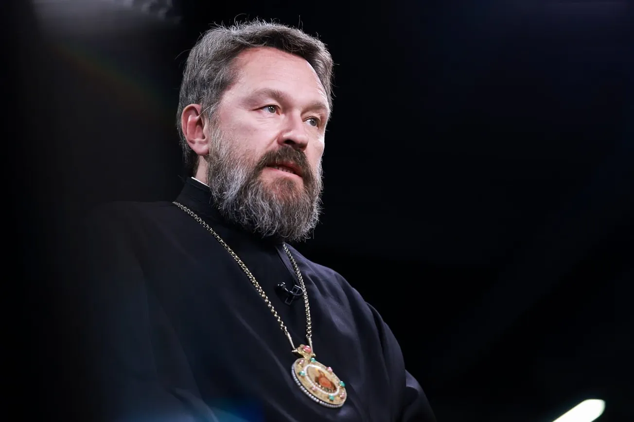 „V pekle máte rezervaci.” Dotazy na duchovního zadrženého s kokainem se ve Varech nesetkaly s pochopením