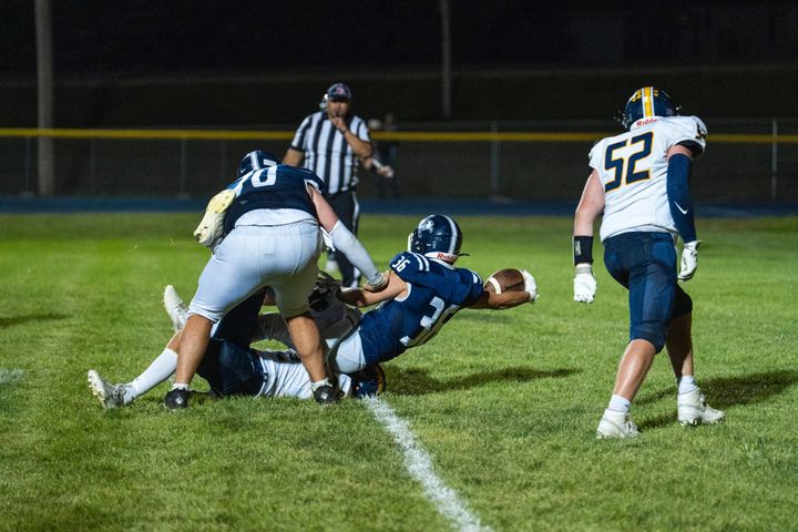 Pirates Battle to the Wire in 14–7 Loss to Cascade