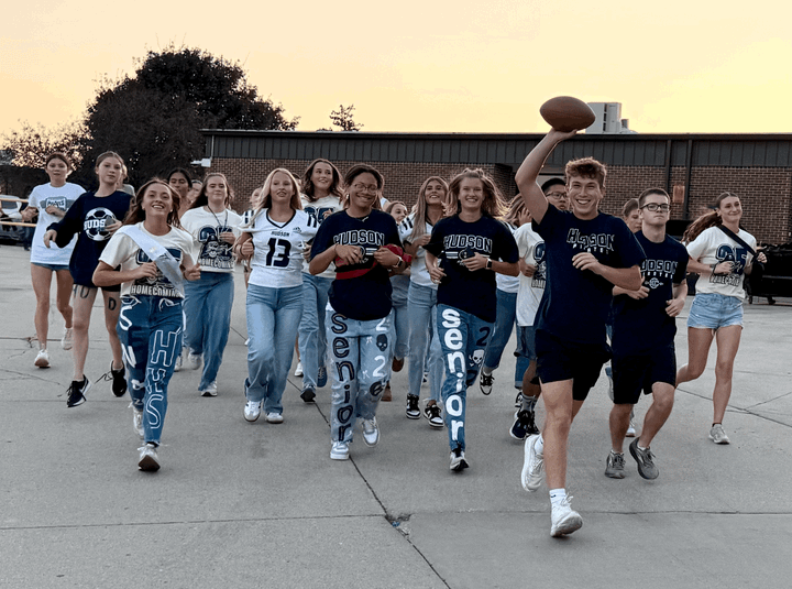 Pirate Runners Keep Tradition Alive at Homecoming