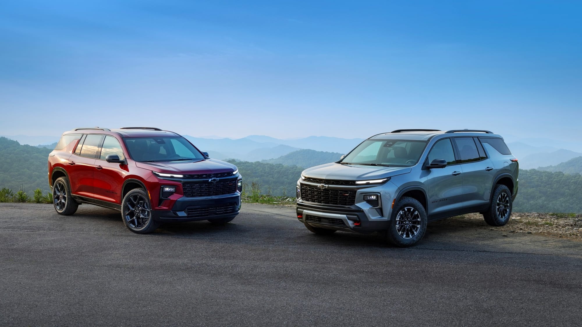 The 2027 Chevrolet Traverse Comes in FWD and AWD drivetrains for the LT, RS, and High Country but the Z71 is only available in AWD.
