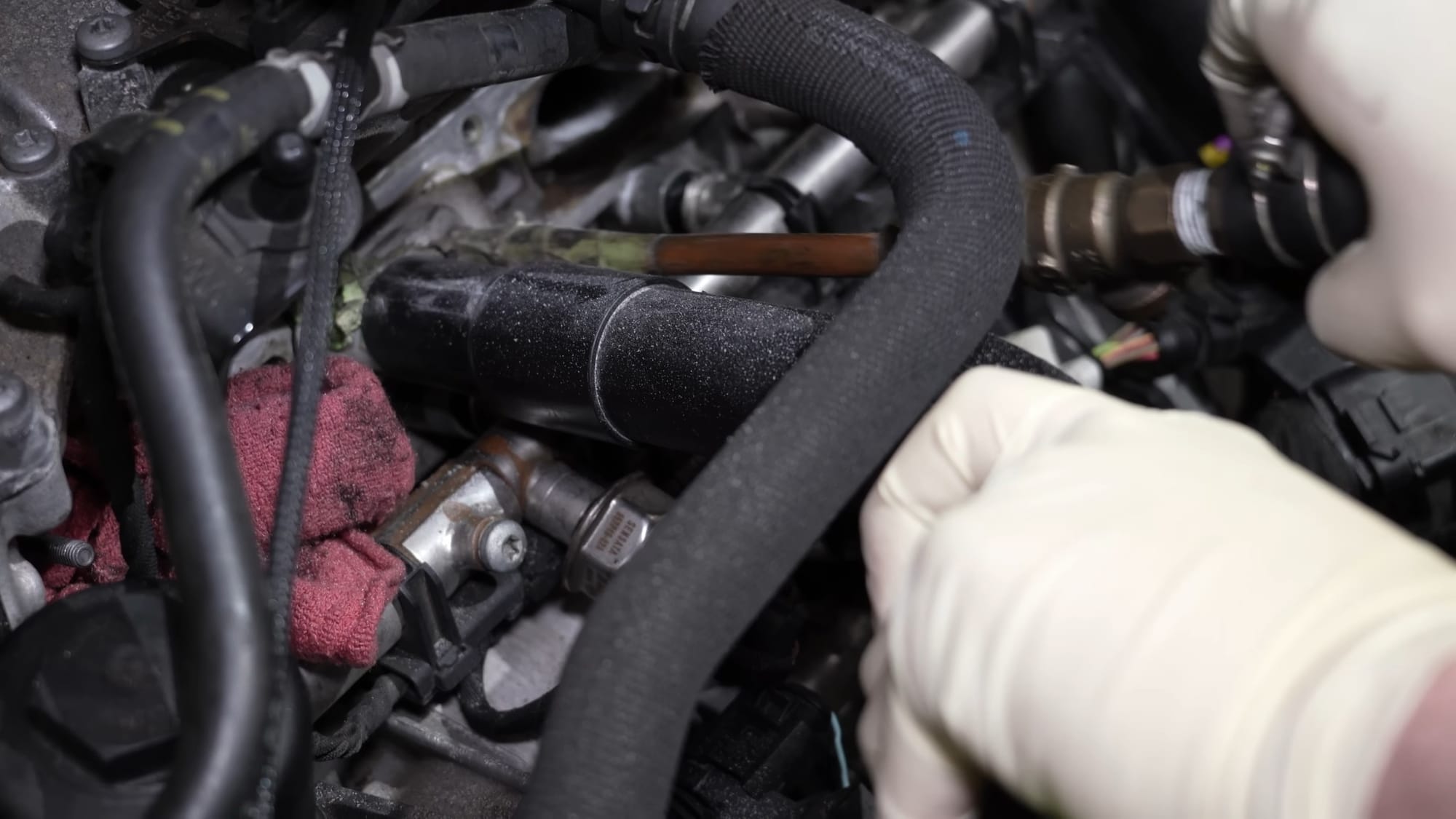 Some DIY enthusiasts and independent repair shops have created their own tools for media blasting carbon off intake valves, such as this adapter made by DAP.