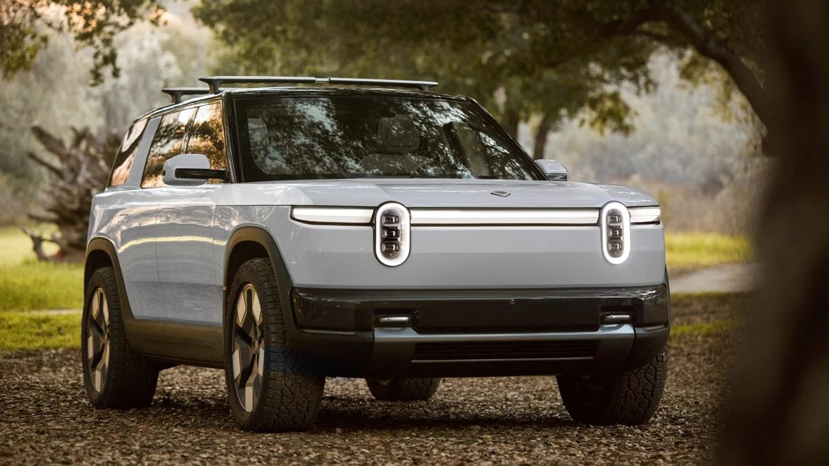Rivian R2 DC Fast-Charge Advisory Exposes Wider Quality Control Cracks