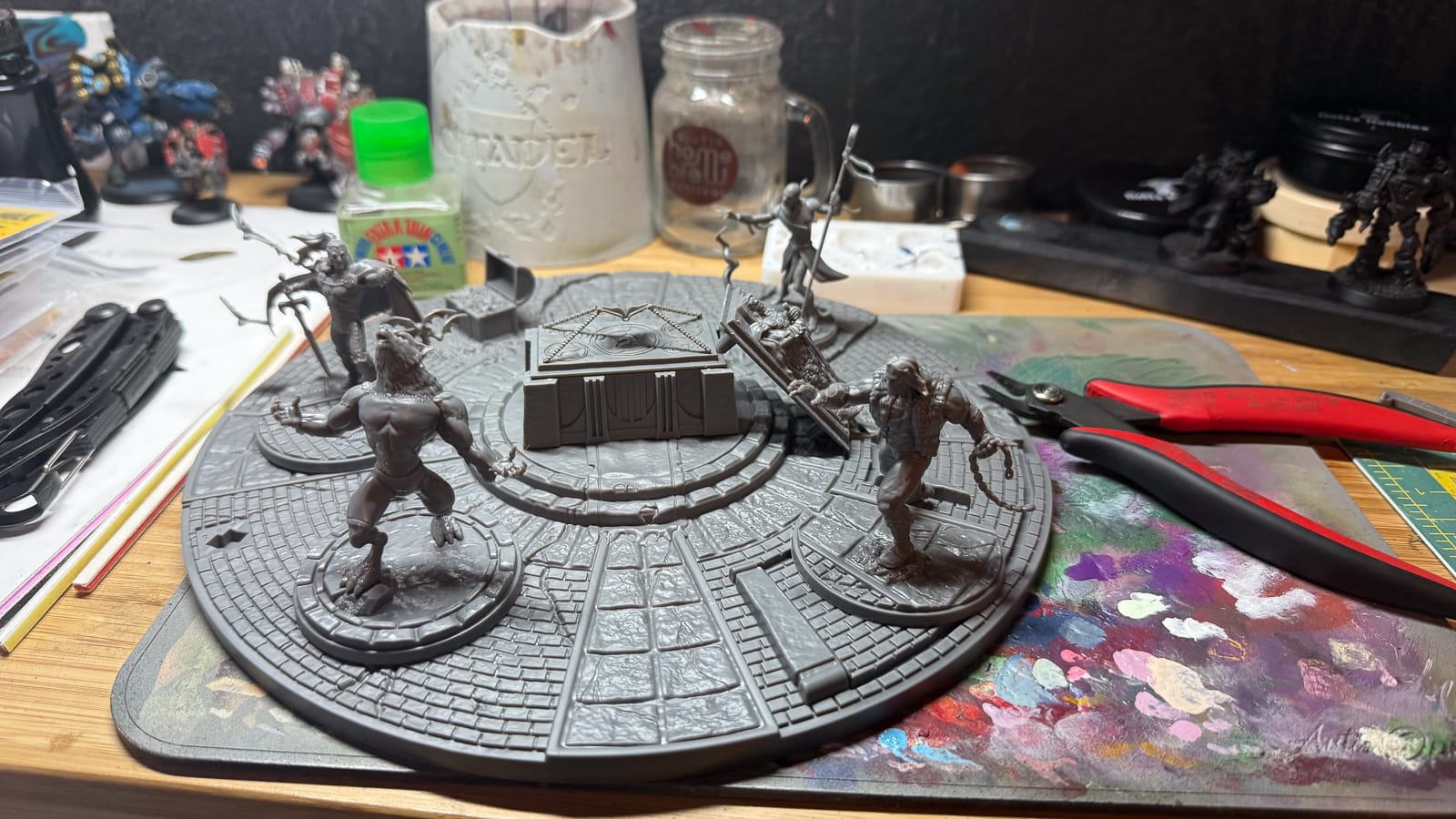 A photo of assembled but unpainted models from monsters unleashed