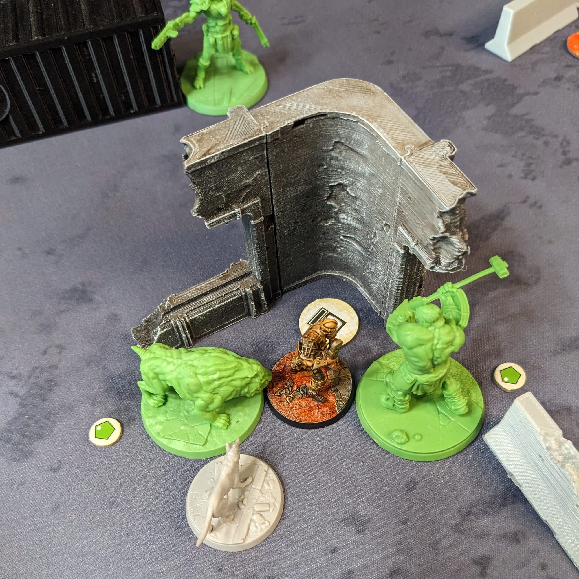 Super Mutants against a lone Raider. He'll be fine...?