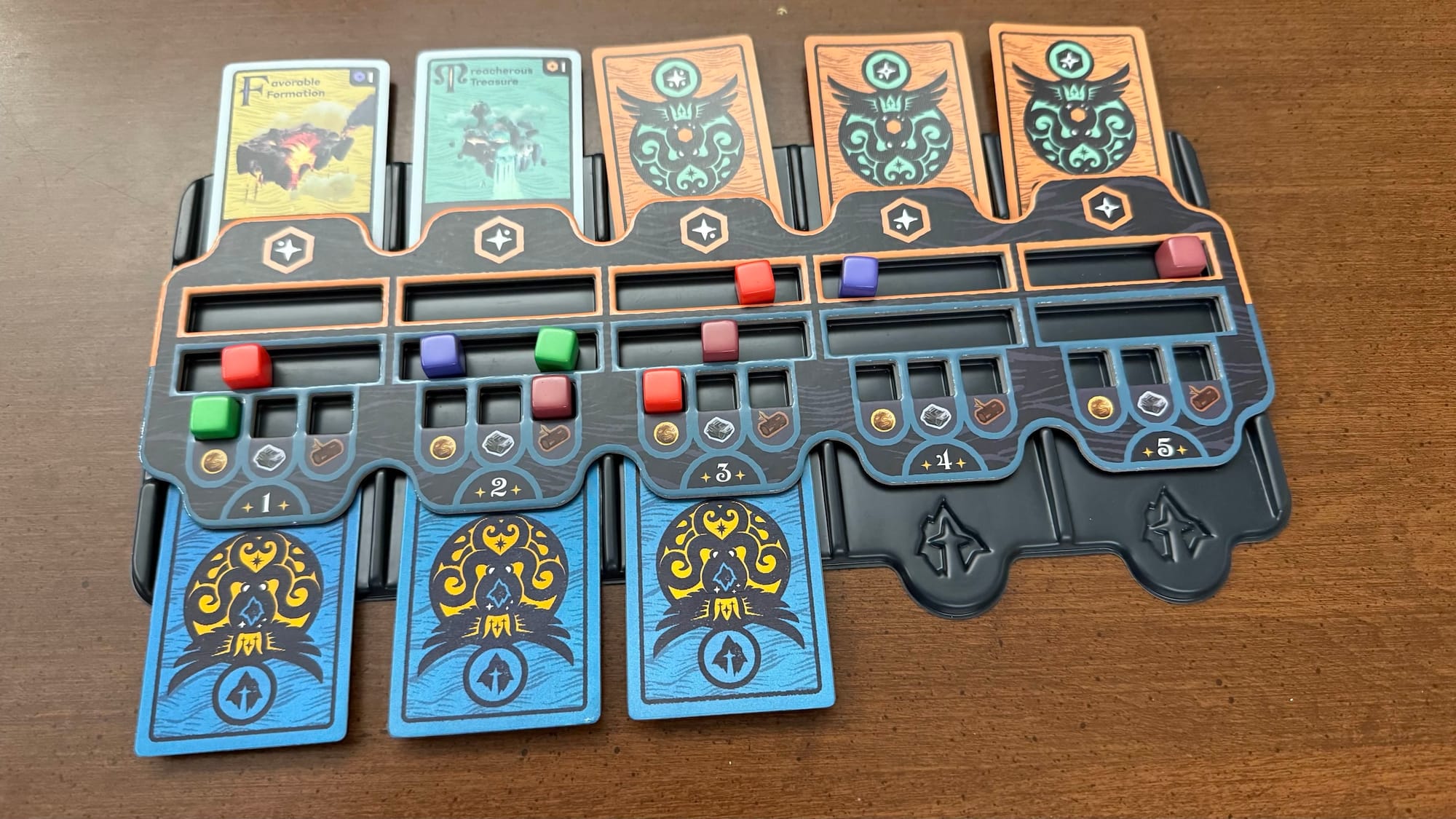 Objective and starfall cards are revealed each round