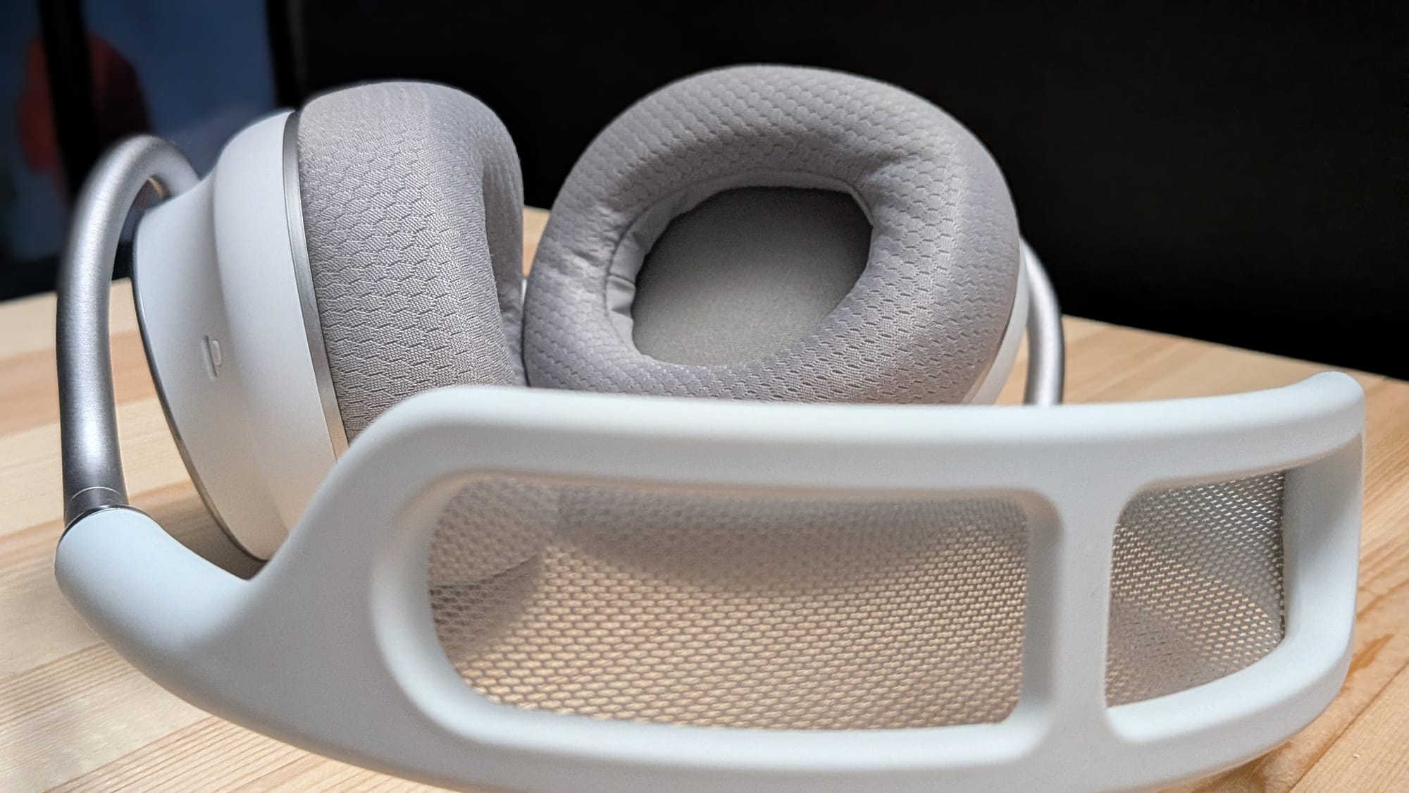 With memory foam earpads and a mesh top band, the Stealth Pro II makes comfort a priority