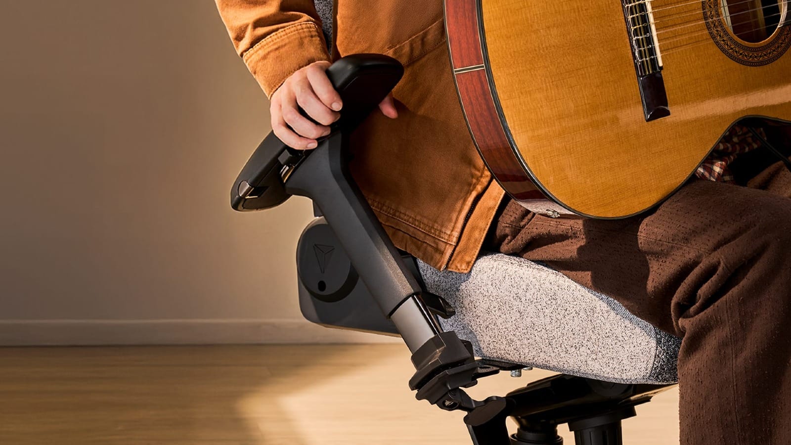 New Secretlab EasyFold armrest is a boon for musicians