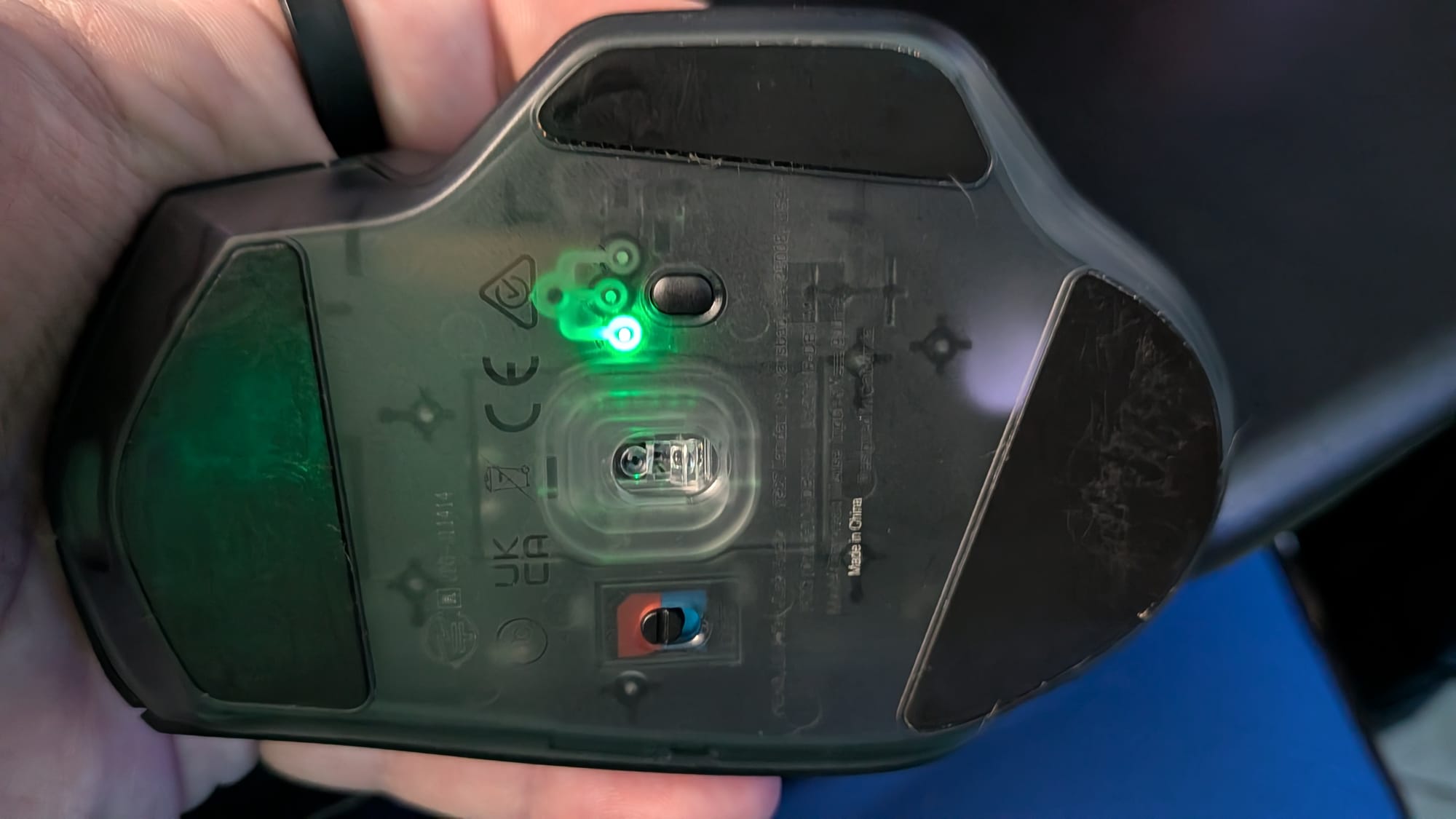 Whether via 2.4 GHz or one of two Bluetooth channels, you're always ready for battle.