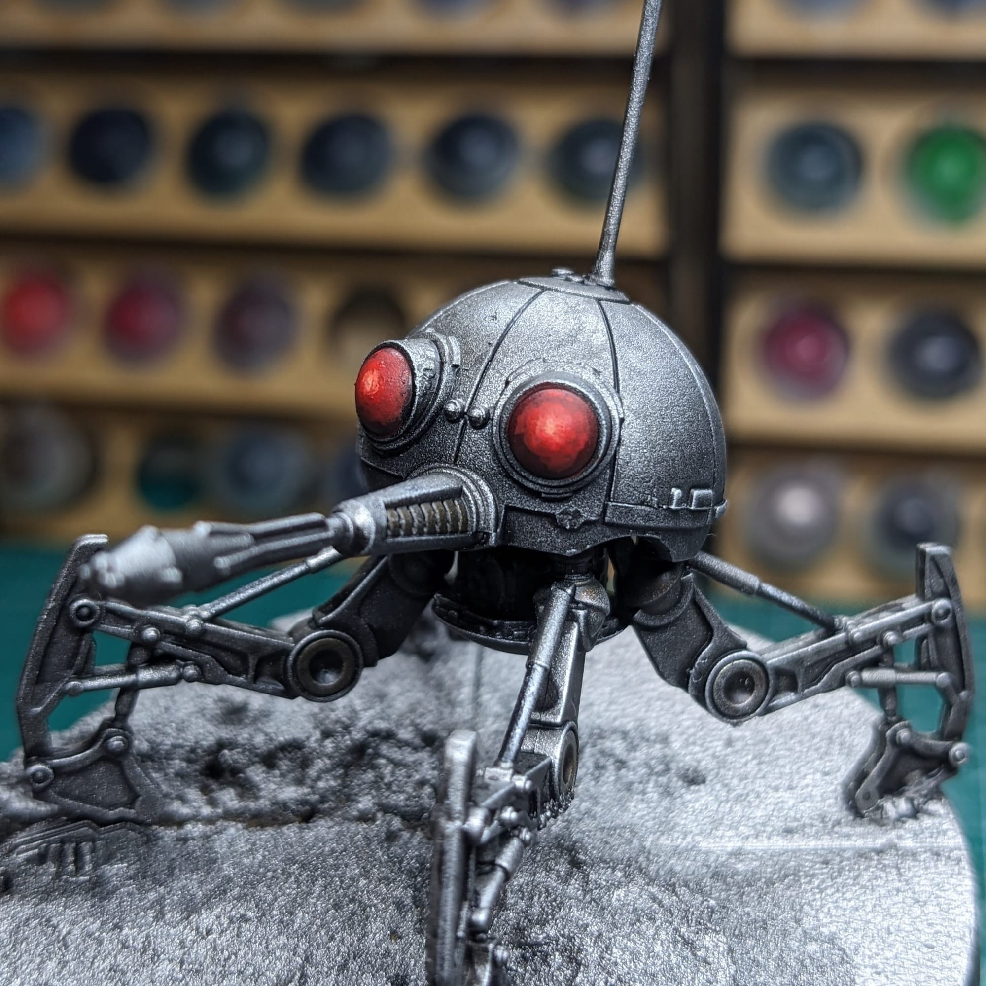 Dwarf Spider Droid Drybrushed Silver and Red Eyes