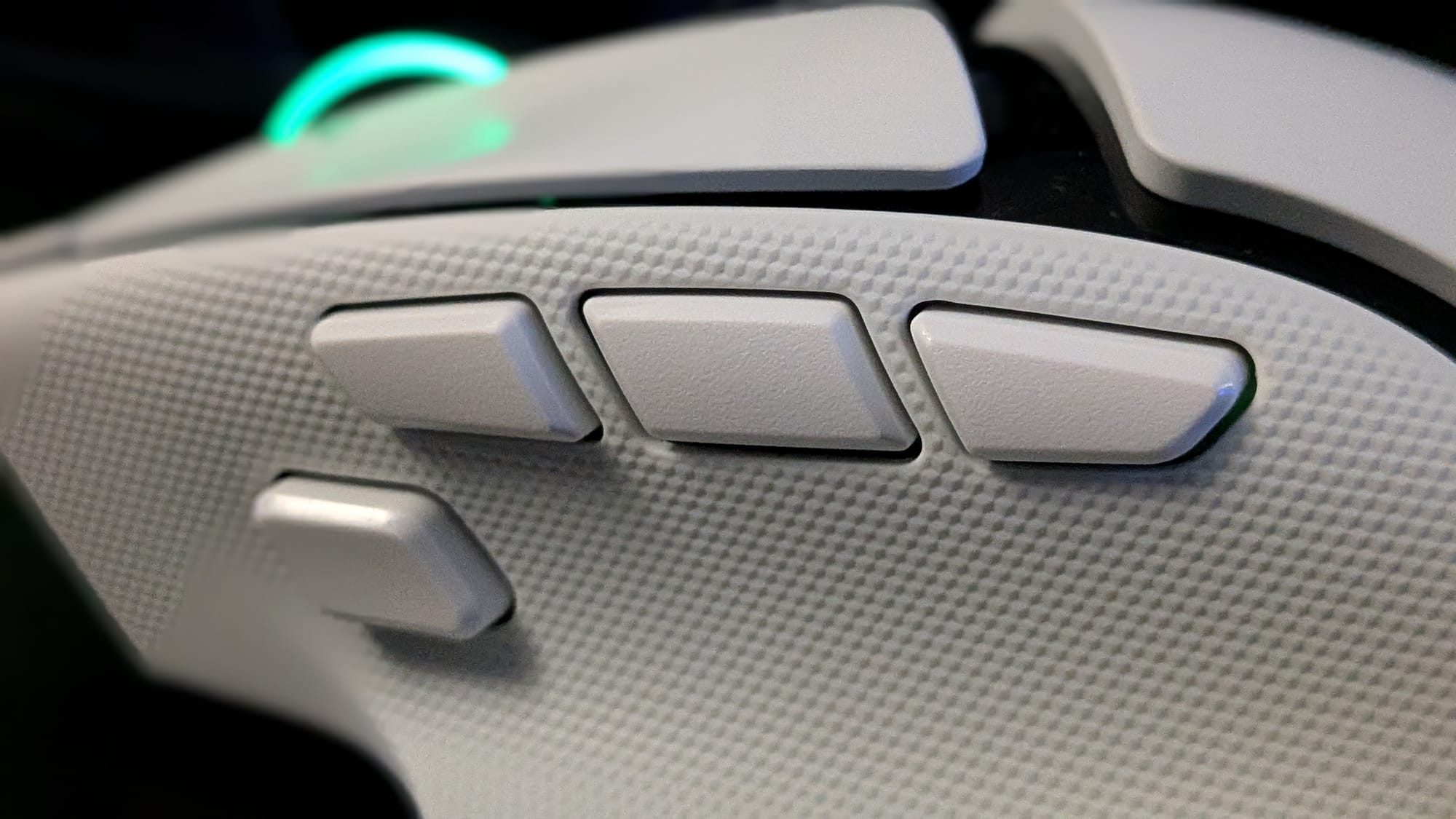 With 14 programmable buttons, the world is at your fingertips.