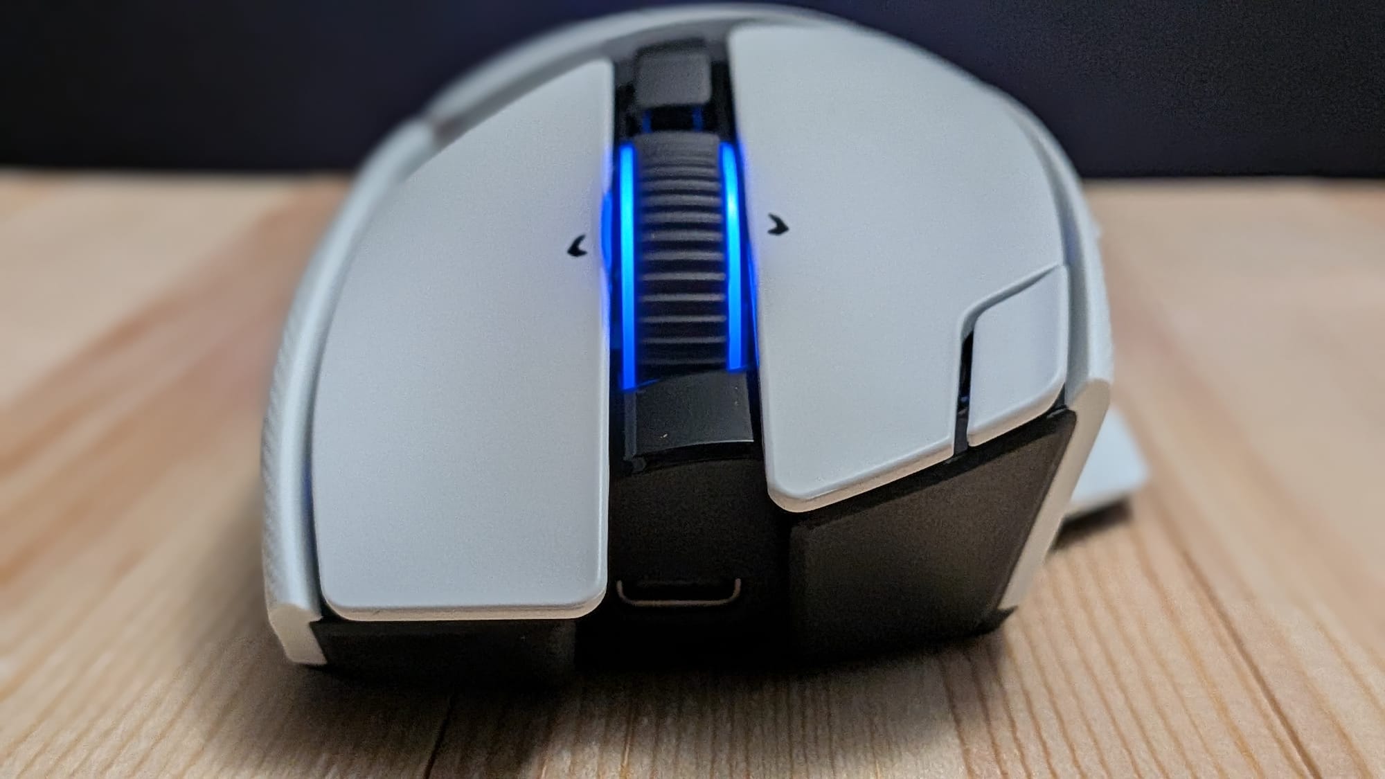 The Basilisk V4 Pro is sexy from every angle, and more comfortable than a La-Z-Boy.
