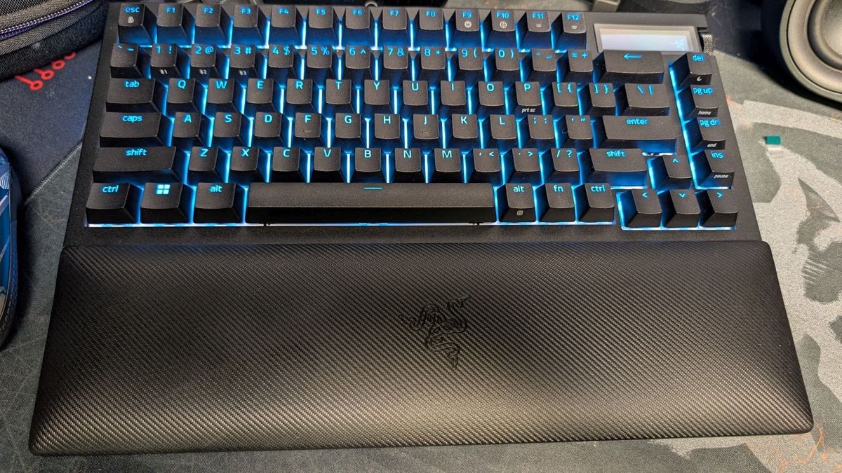 Razer BlackWidow V4 Pro 75% keyboard review