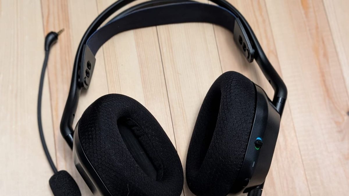 JLab Daybreak Wireless Gaming Headset review