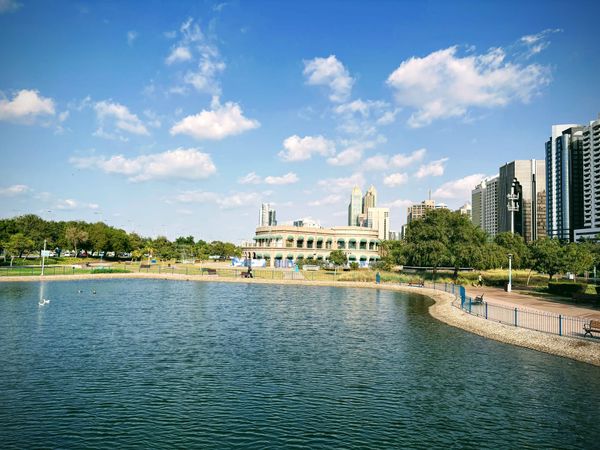 Abu Dhabi park and lake