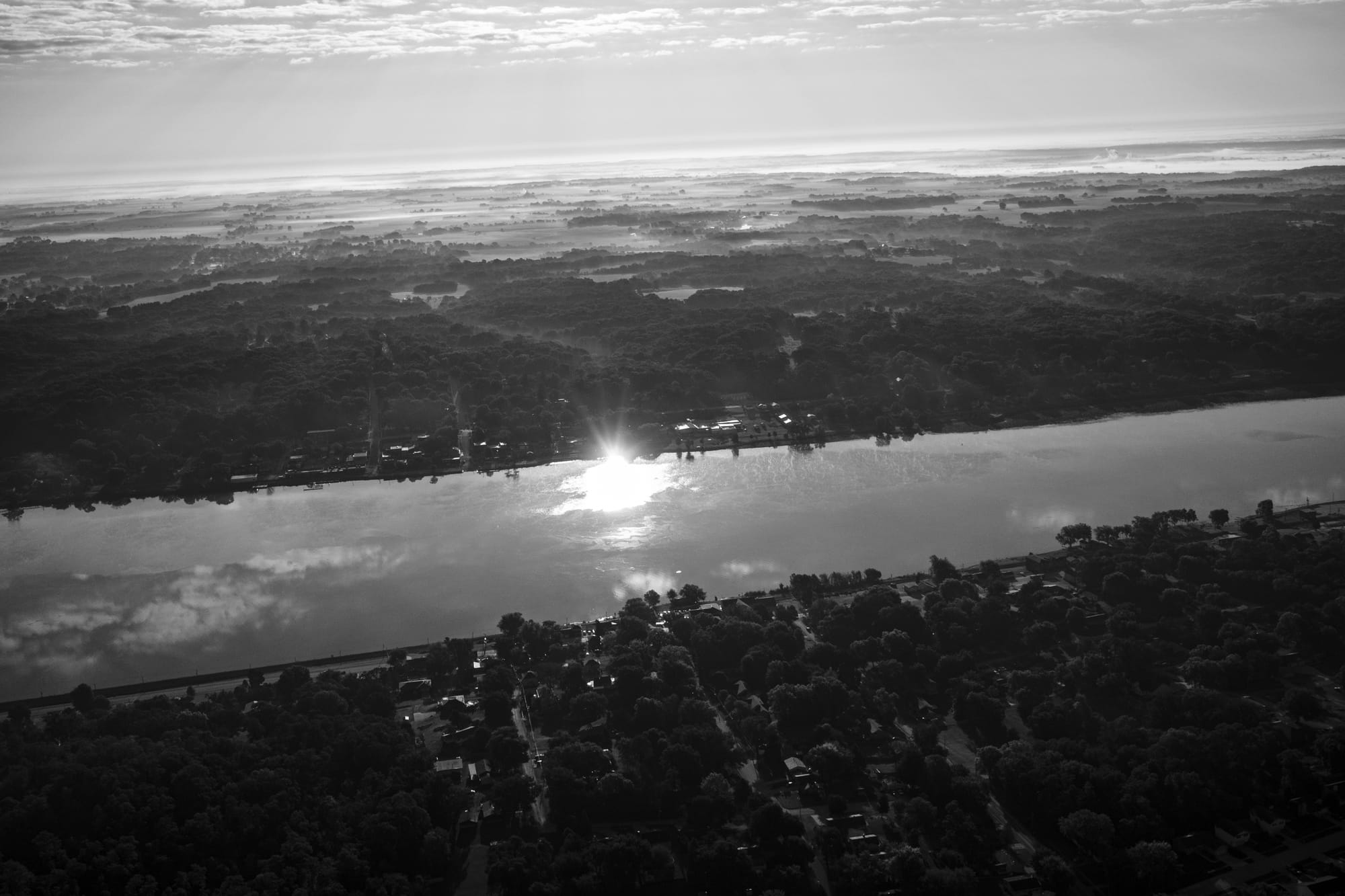 Sun rises over Mississippi River