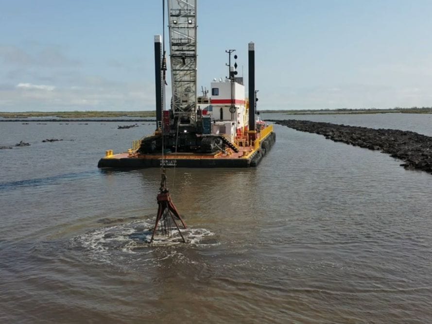 A lift bage on the river