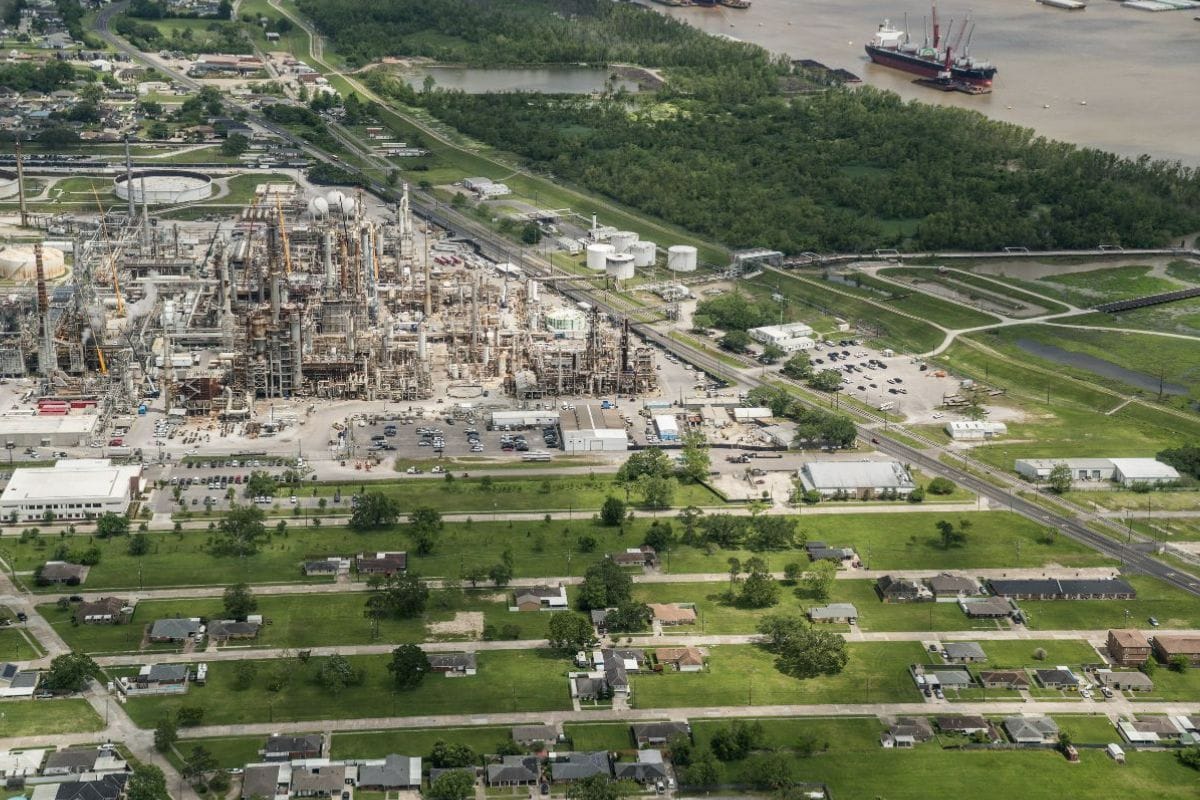 Industrial sites on the banks of the Mississippi River