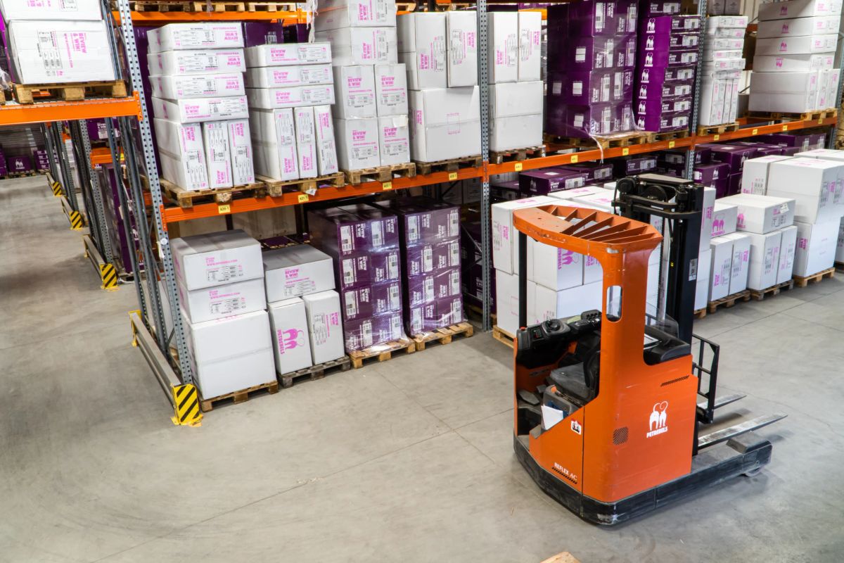 How to Get Notified by Slack and Email When Inventory Runs Out - no code required