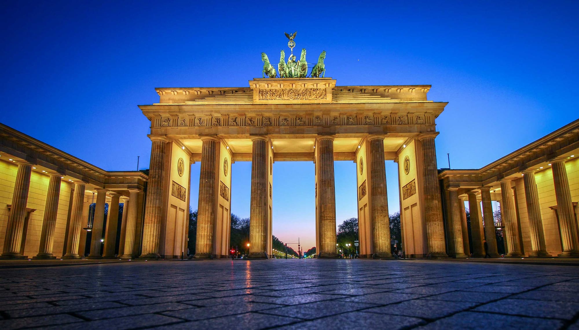 Brandenburg Gate at dusk.