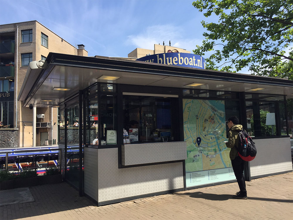 Blue Boat Amsterdam Canal Cruise Ticket Office