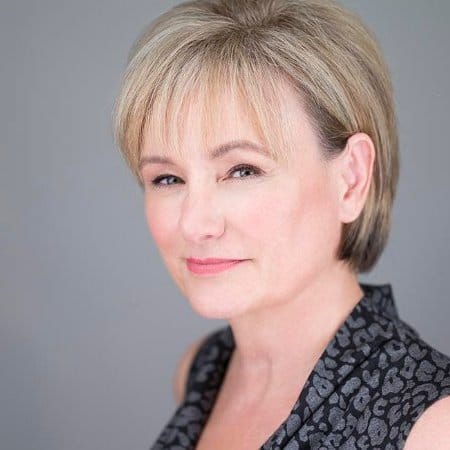 PHOTO DESCRIPTION: Robin Wearley headshot.