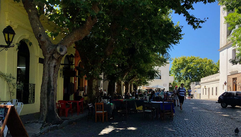Outdoor seating at a Colonia del Sacramento restaurant.
