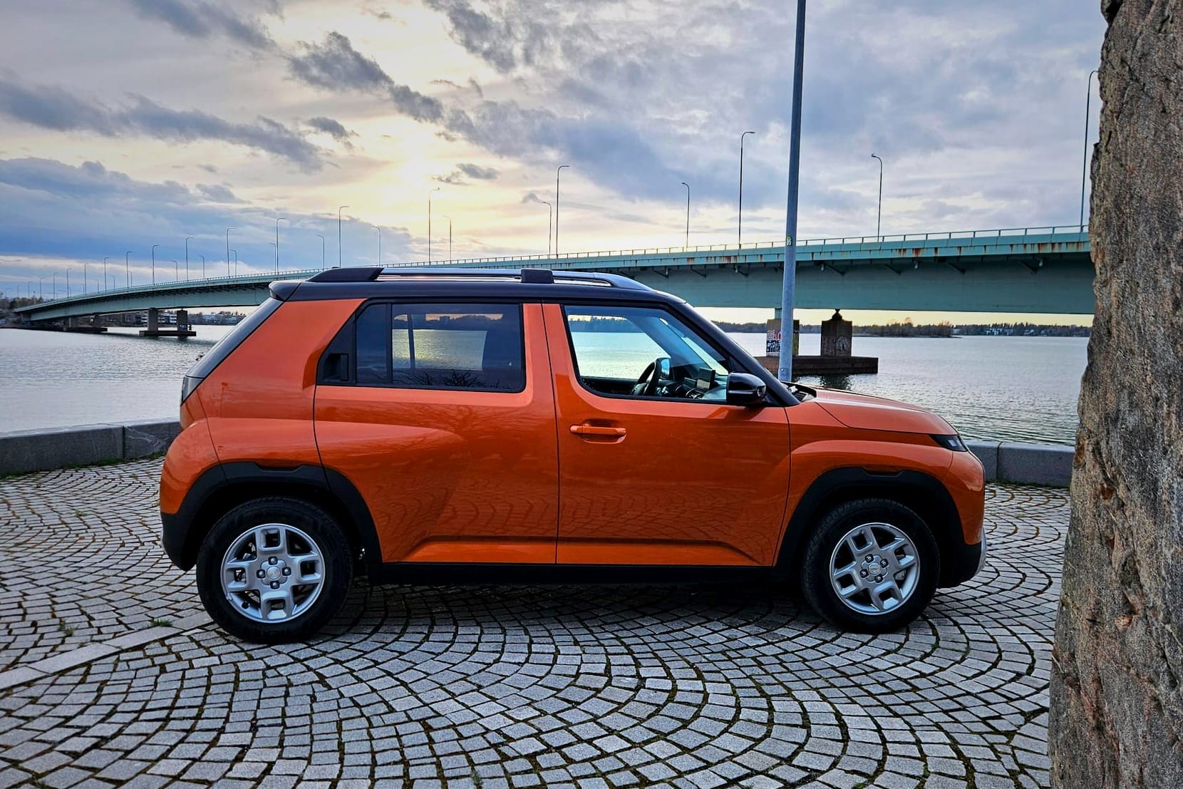 Ulkonäkö on rohkea, mutta vaatii totuttelua ainakin allekirjoittaneelta. Kuva: Antti Liinpää, KaaraTV