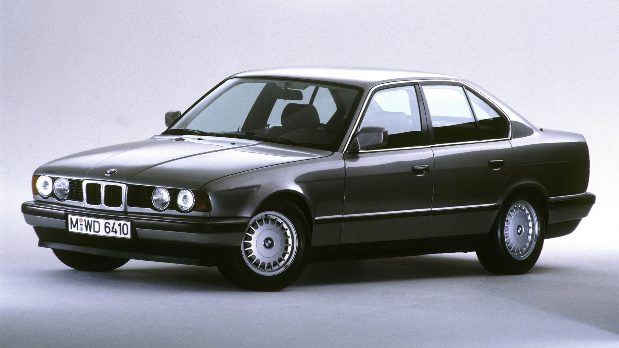 BMW E34 oli niin kestävä, että monet niistä rullaavat teillä edelleen – erityisesti taksikäytössä entisessä Itä-Euroopassa.