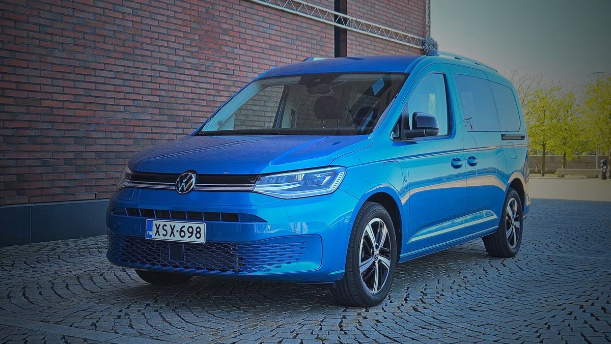 Volkswagen Caddy Maxi eHybrid 2025 – sähköistetty tilaratkaisu koko perheelle ja ammattilaiselle
