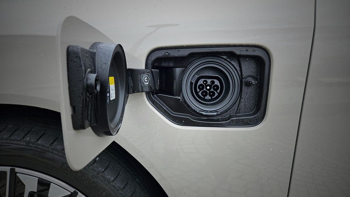 Käytettyjen autojen tuonti murroksessa – sähköautot nousevat, ladattavat hybridit putoavat