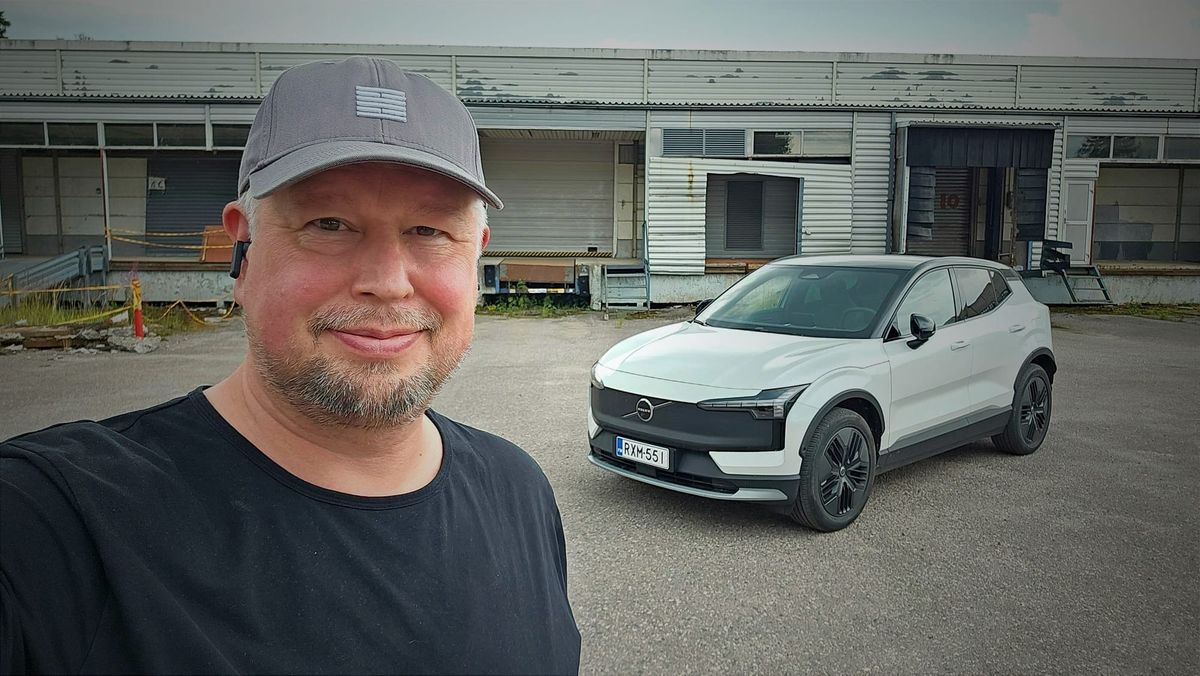 Koeajo: Volvo EX30 – Menestysmalli saa maastohenkisen sisaruksen
