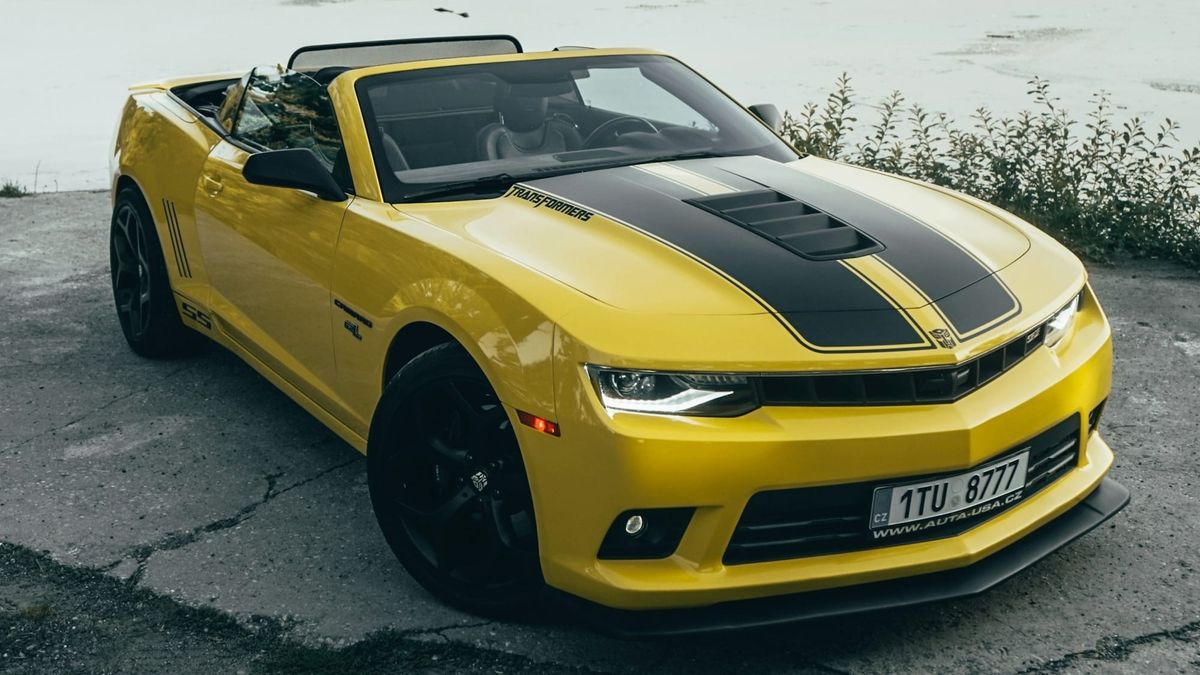 Chevrolet Camaro koeajossa – amerikkalainen muskeliklassikko 2000-luvulla