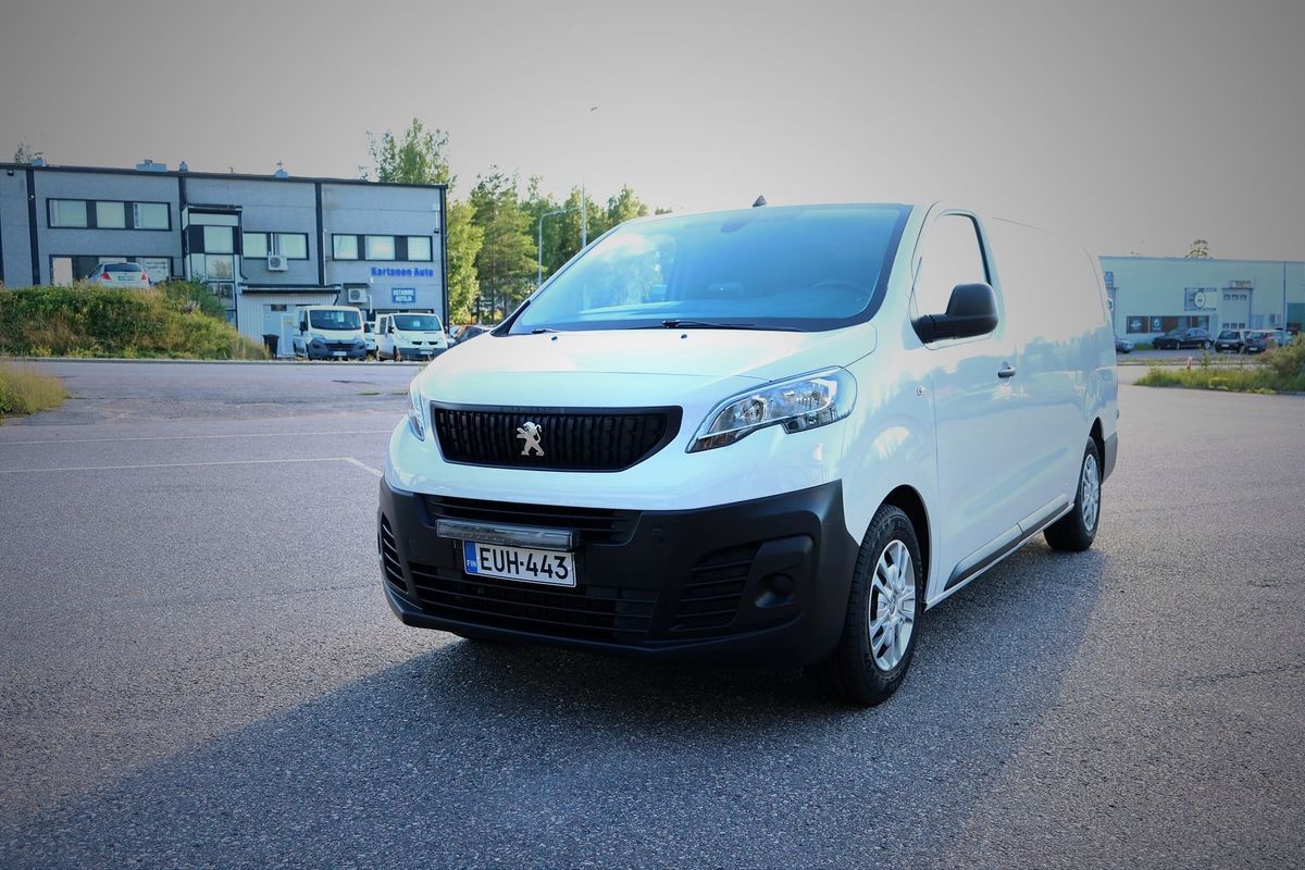 Käytetyn pakettiauton ansa vai mahdollisuus? 71 000 km ajettu Peugeot Expert BlueHDi 145 XL 16 900 euroa