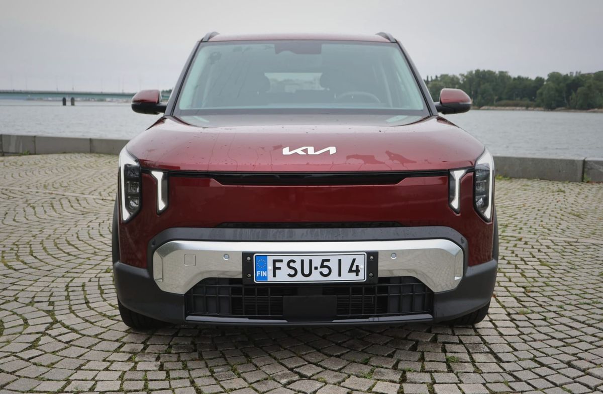 Kia EV2 – pikkusähköauto, joka haastaa isot tilaväitteillä ja pienellä akulla