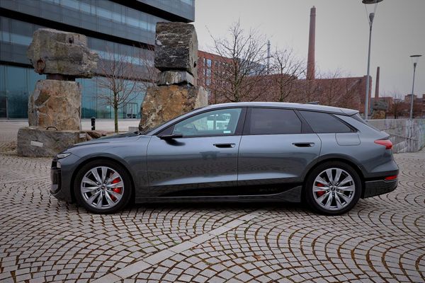 Koeajo: Audi S6 e-tron Avant 2025. KaaraTV. Finland. Helsinki. Autotoimittaja Antti Liinpää.