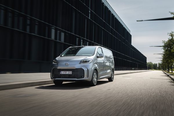 Toyota Proace – Japanilainen logo, ranskalainen tekniikka