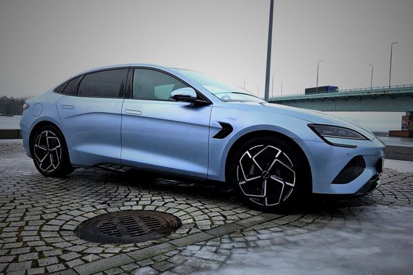 BYD Seal – sähköauto, jonka akkuteknologiaa kehitettiin jo 90-luvun Nokian kännyköihin.