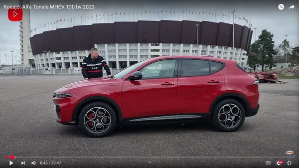 Alfa Romeo Tonale MHEV yhdistää italialaisen muotoilun ja sporttisuuden Stellantiksen tekniikkaan", autoimittaja Antti Liinpää sanoo. 