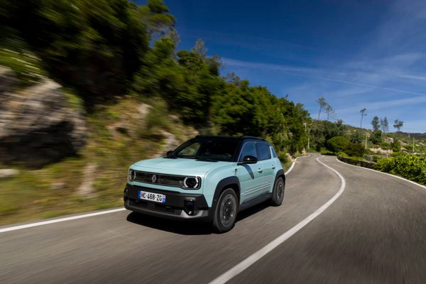 Renault 4 E-Tech electric – sähköinen retro, joka taipuu moneksi