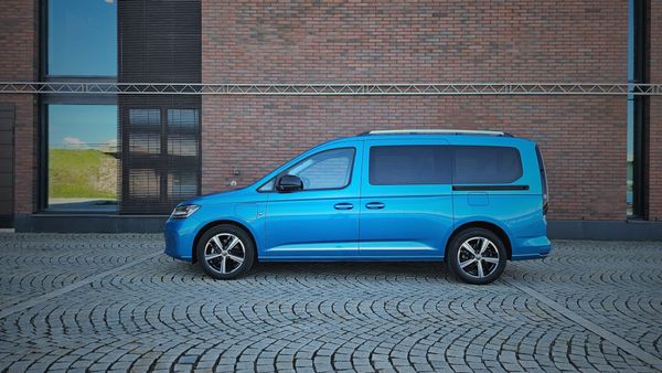 Volkswagen Caddy Maxi eHybrid juhlamallina – monikäyttöauto, joka ei unohda historiaansa